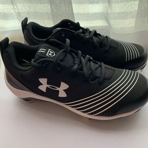Under Armour Women’s Glyde Metal Softball Cleats Black 7.5